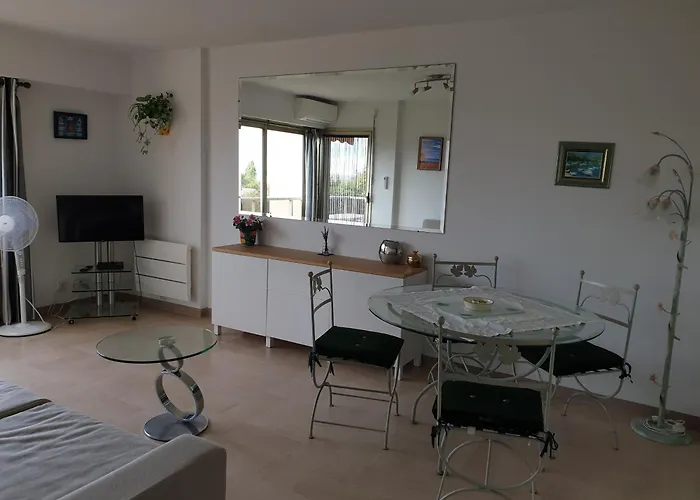 Breguieres Apartment *