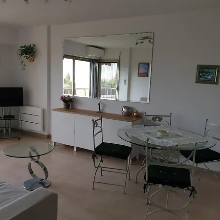 Breguieres Apartament *